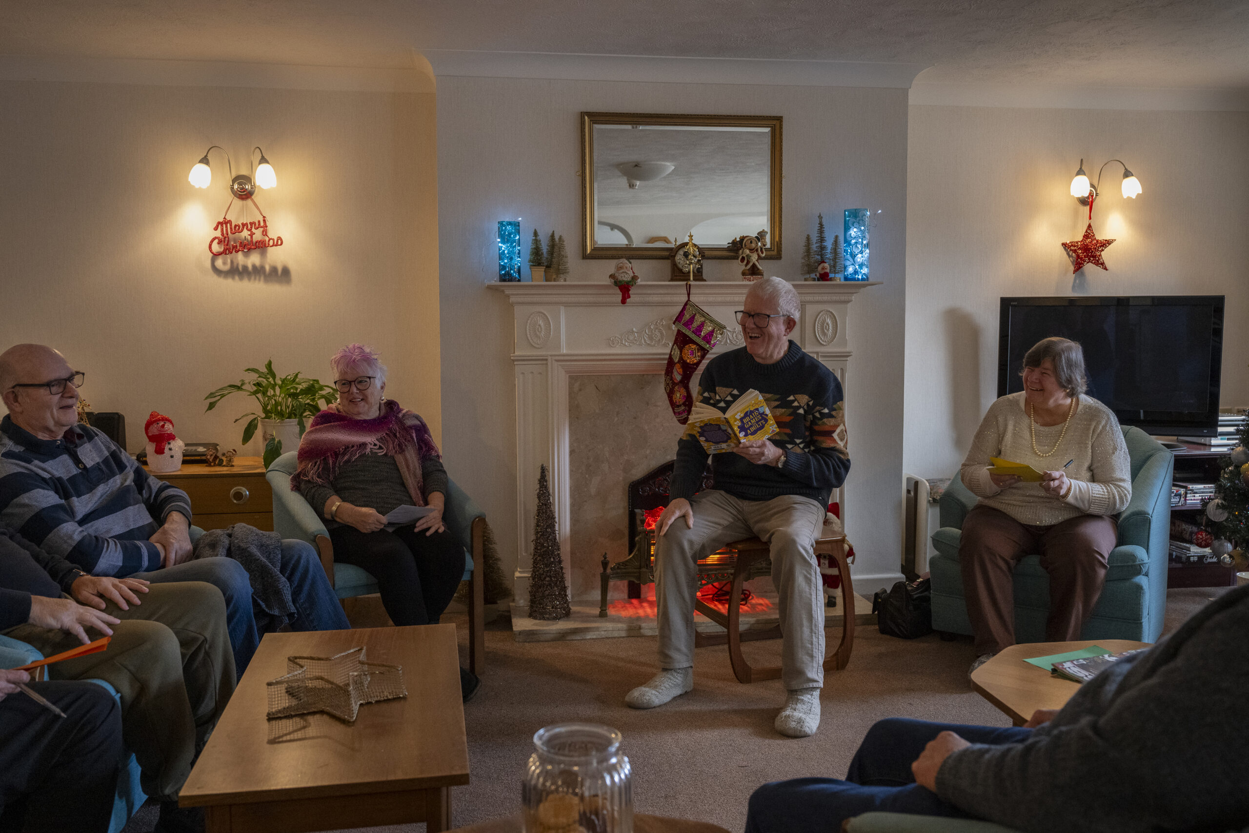 Communal lounge in retirement rental property | quiz amongst friends